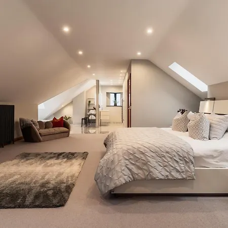 Midways, Stunning Retreat In The Heart Of Holiday home *