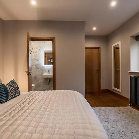 Midways, Stunning Retreat In The Heart Of Bowness-on-Windermere
