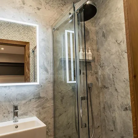 Midways, Stunning Retreat In The Heart Of Holiday home *