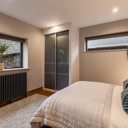 Midways, Stunning Retreat In The Heart Of Nyaraló Bowness-on-Windermere