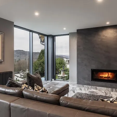 Midways, Stunning Retreat In The Heart Of * Bowness-on-Windermere