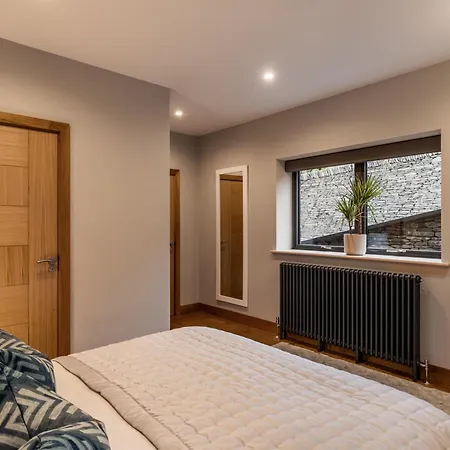 Midways, Stunning Retreat In The Heart Of Nyaraló