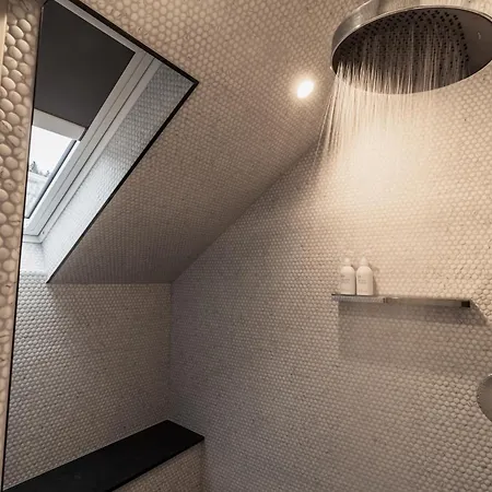 Midways, Stunning Retreat In The Heart Of *