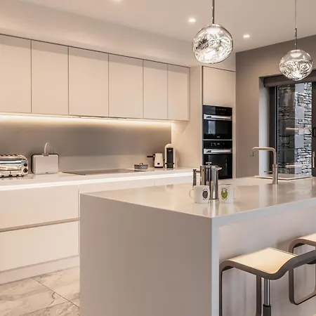 Midways, Stunning Retreat In The Heart Of Nyaraló *