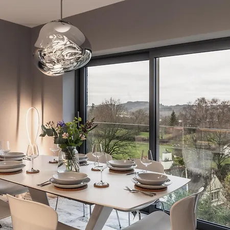 Midways, Stunning Retreat In The Heart Of Nyaraló Bowness-on-Windermere