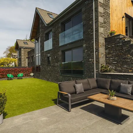 Midways, Stunning Retreat In The Heart Of Bowness-on-Windermere