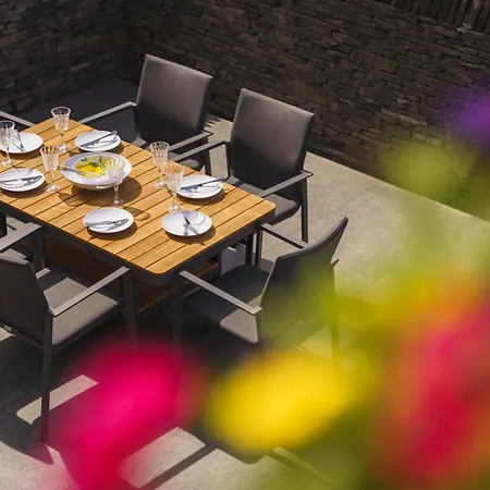 Midways, Stunning Retreat In The Heart Of *